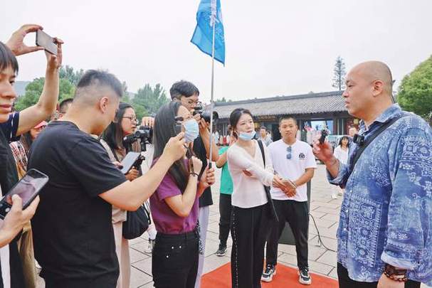 阔别三年,恢复台湾团队游业务以来首个入境江苏的台湾参访团抵锡